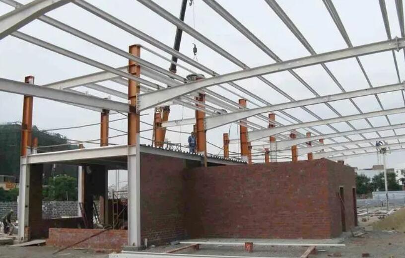 鋼結(jié)構(gòu)汽車4s店施工案例